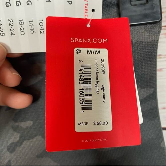 SPANX Shapewear Camouflage Cropped Leggings yoga running active M Sage Camo M/M - Picture 6 of 7